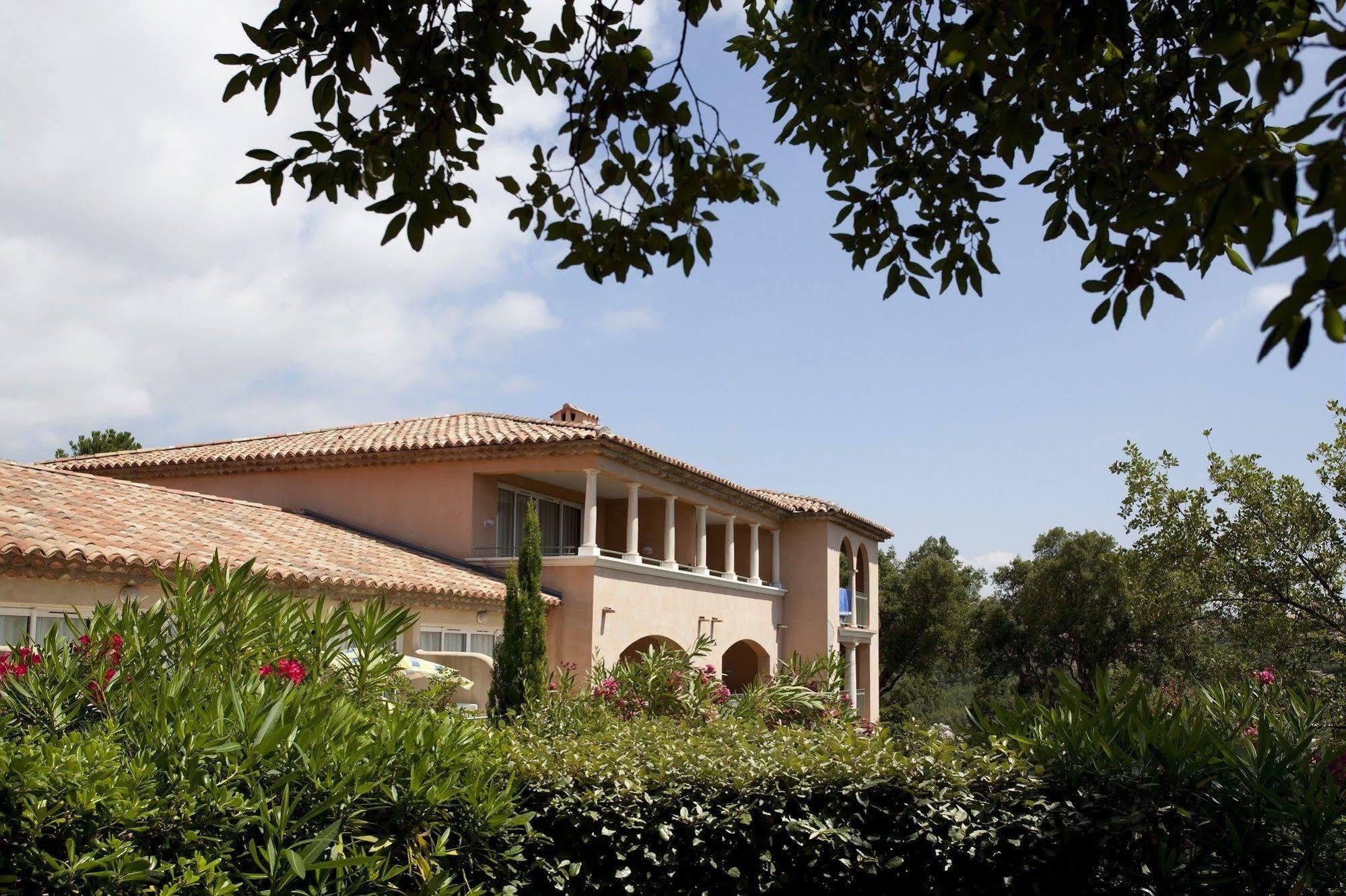 P&V Residence Le Hameau Des Issambrr Sainte-Maxime Exteriér fotografie